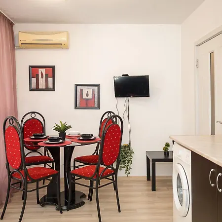Near Grand Mall I Cozy & Convenient By Flat Mаnаger Varna